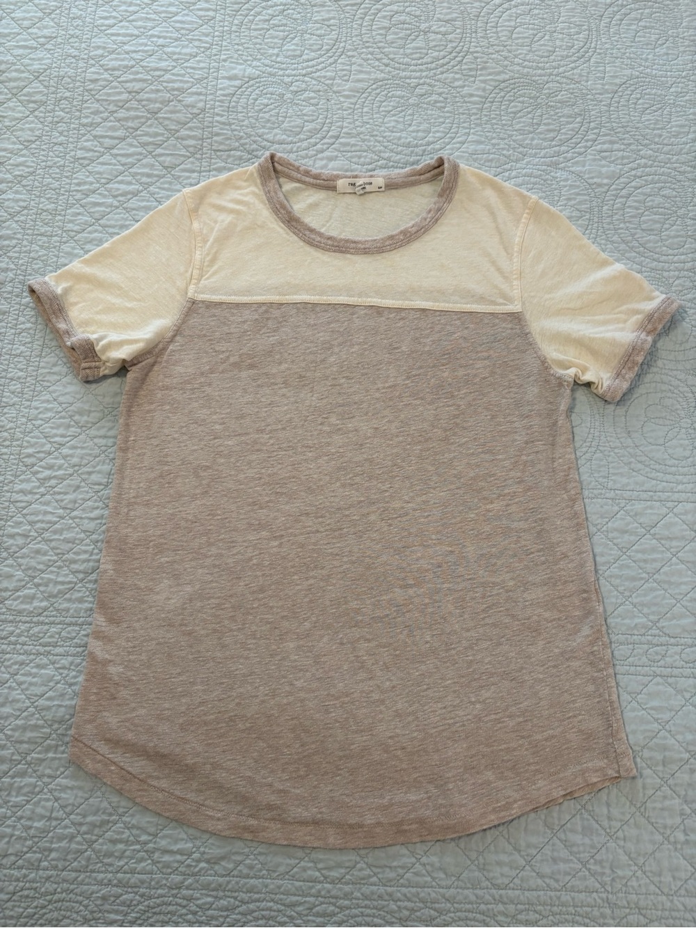 Rag & Bone two-tone linen blend t-shirt. Size small.